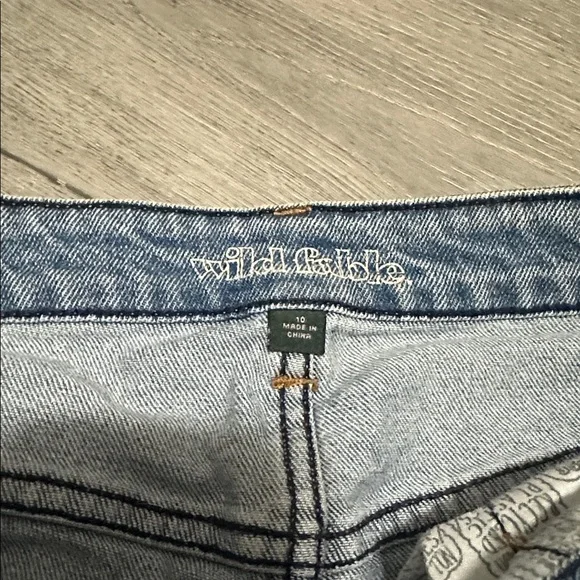 Wild Fable Light Blue Denim Shorts Size 10 - Picture 2 of 8